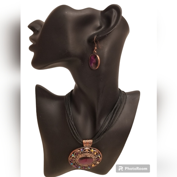 VINTAGE PURPLE RHINESTONE & BRASS PENDANT CORD STATEMENT NECKLACE & EARRINGS SET - Picture 1 of 6